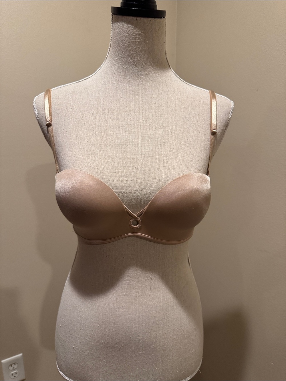 Victoria's Secret Nude Toned Convertible Push-Up Bra